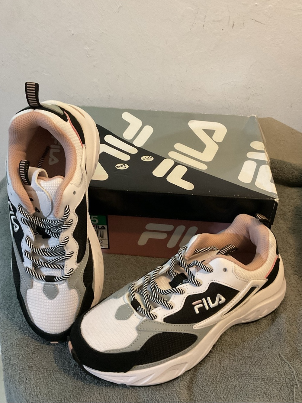 Fila Kids White Black Pink Chunky Sneakers - Picture 2 of 4